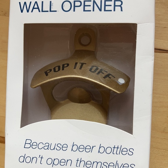 Wall mounted beer bottle opener - Urban Outfitters - Picture 2 of 4